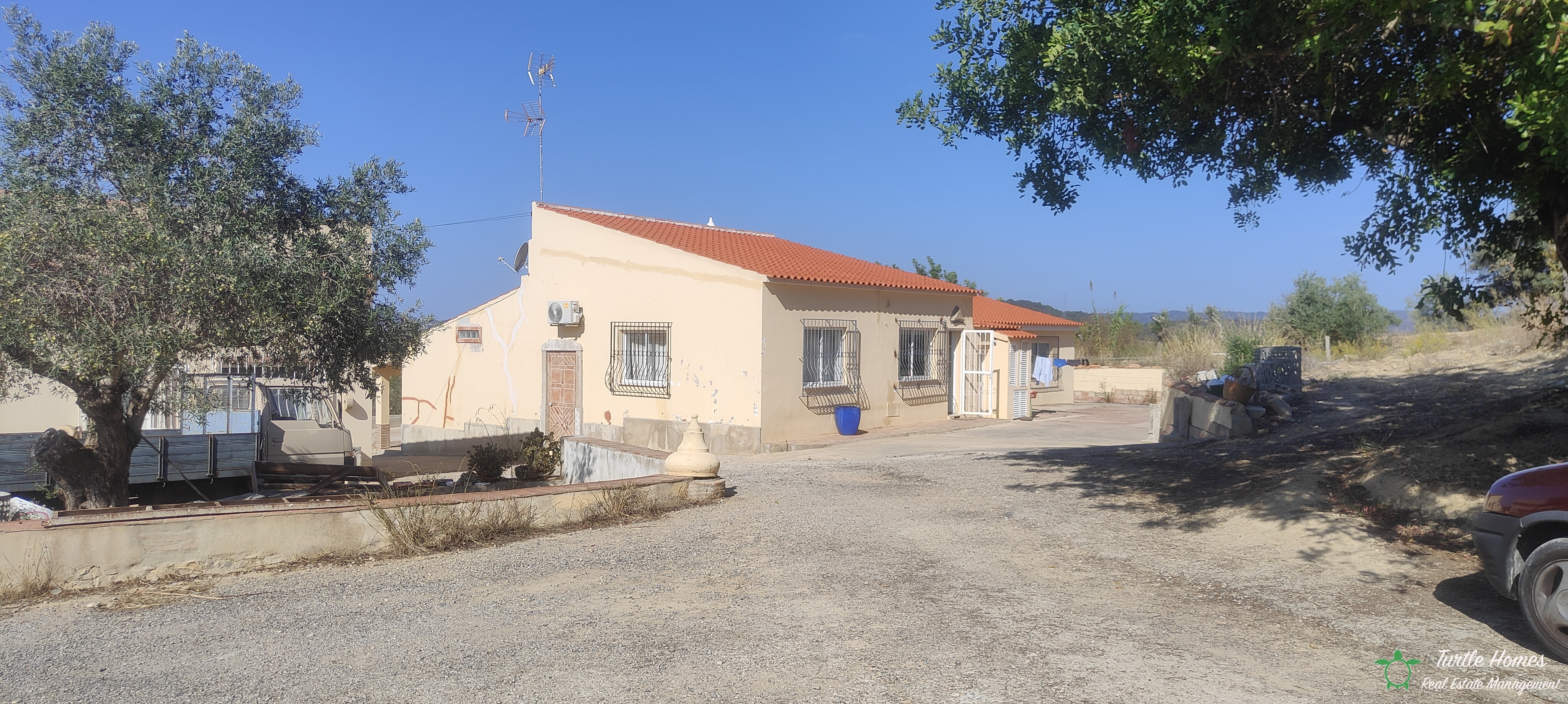 TH2023235, Farmhouse with outbuildings