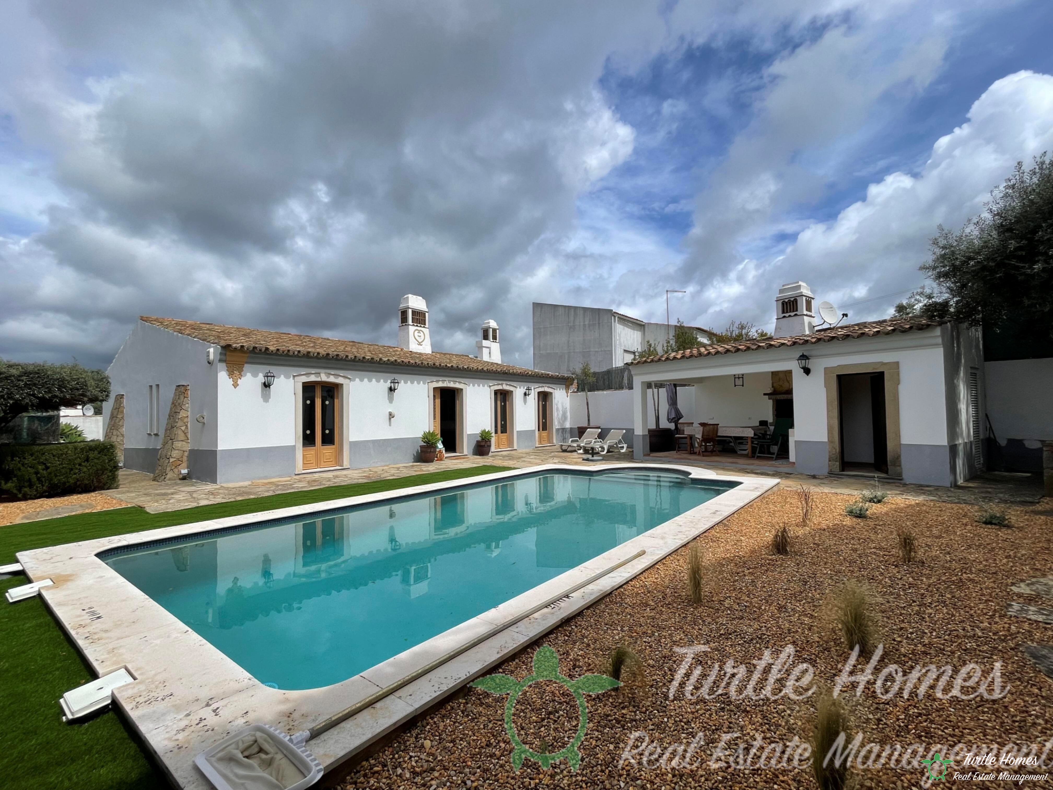 TH2023372, Detached property with pool in Corotelo